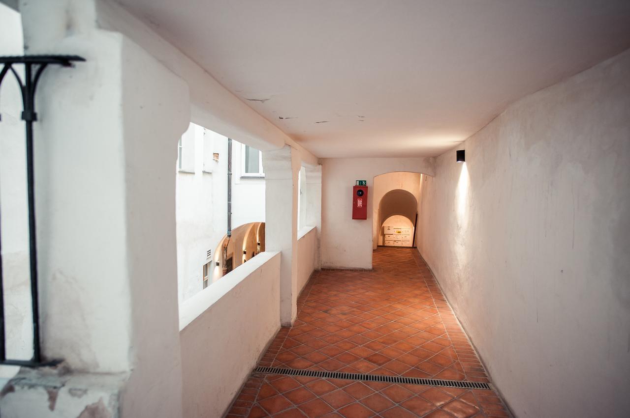Apartment Astronomical Clock Praha Bagian luar foto