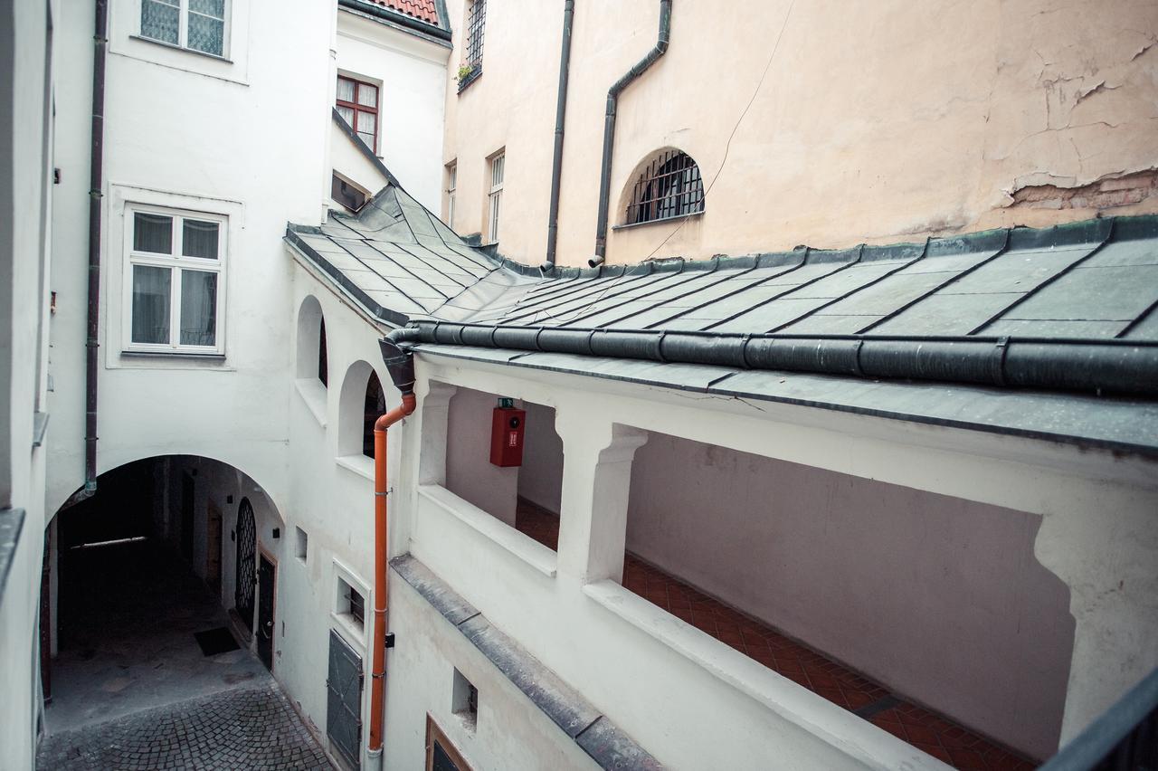 Apartment Astronomical Clock Praha Bagian luar foto